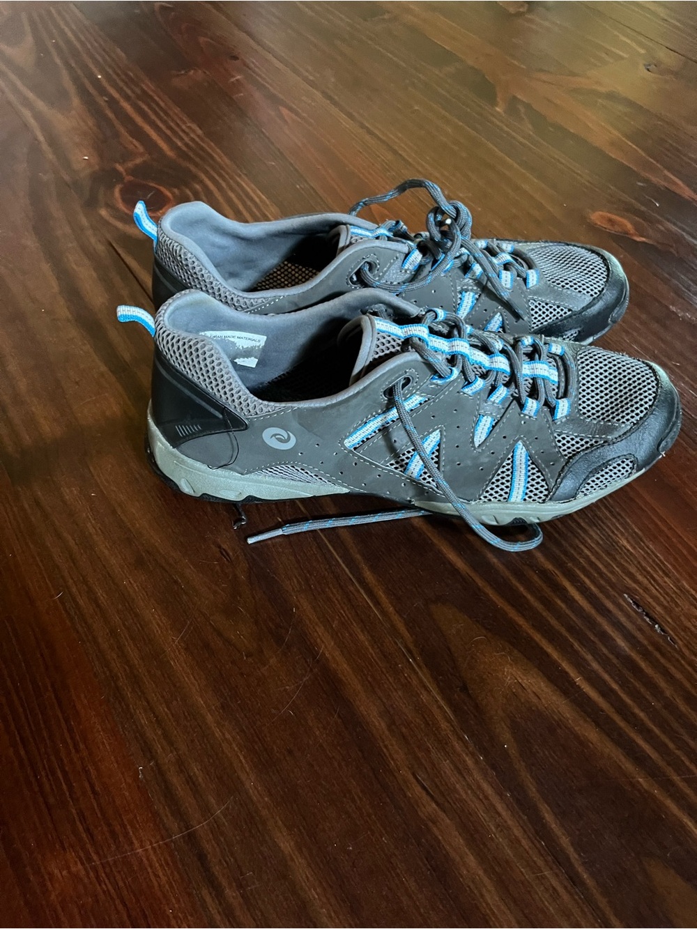 Khombu Gray and Blue Mesh Walking Shoes